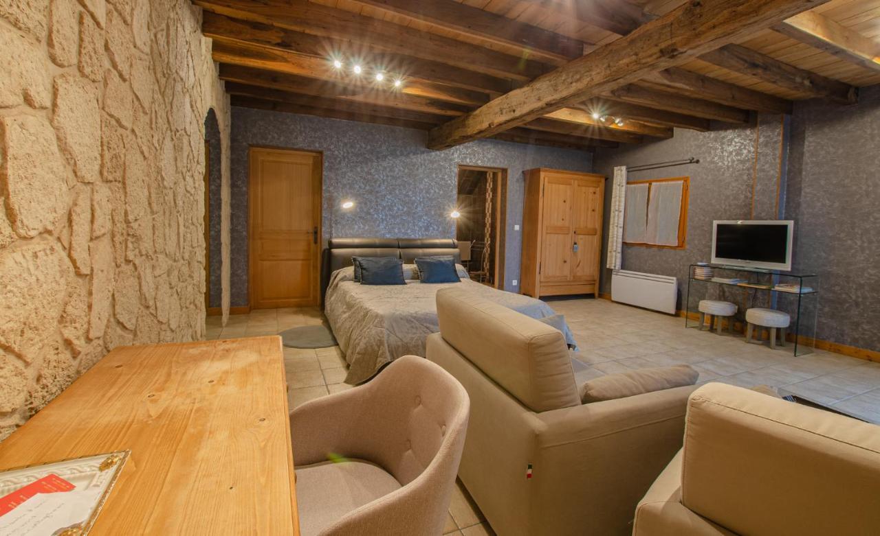 La Chambre D'amis LA COSTIGNIERES Montgueux Exterior foto