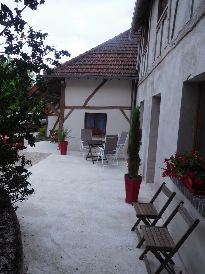 La Chambre D'amis LA COSTIGNIERES Montgueux Exterior foto
